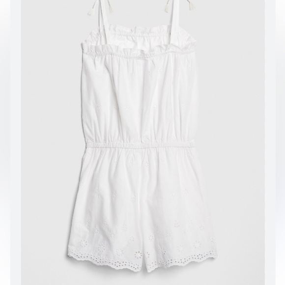 GAP Eyelet White Romper - Picture 2 of 6